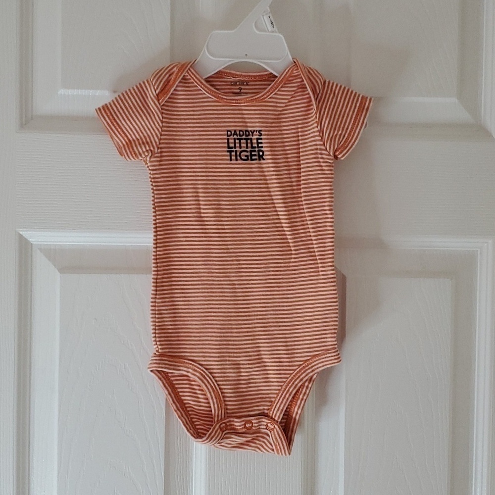 Daddy's Little Tiger Onesie Size 9M
